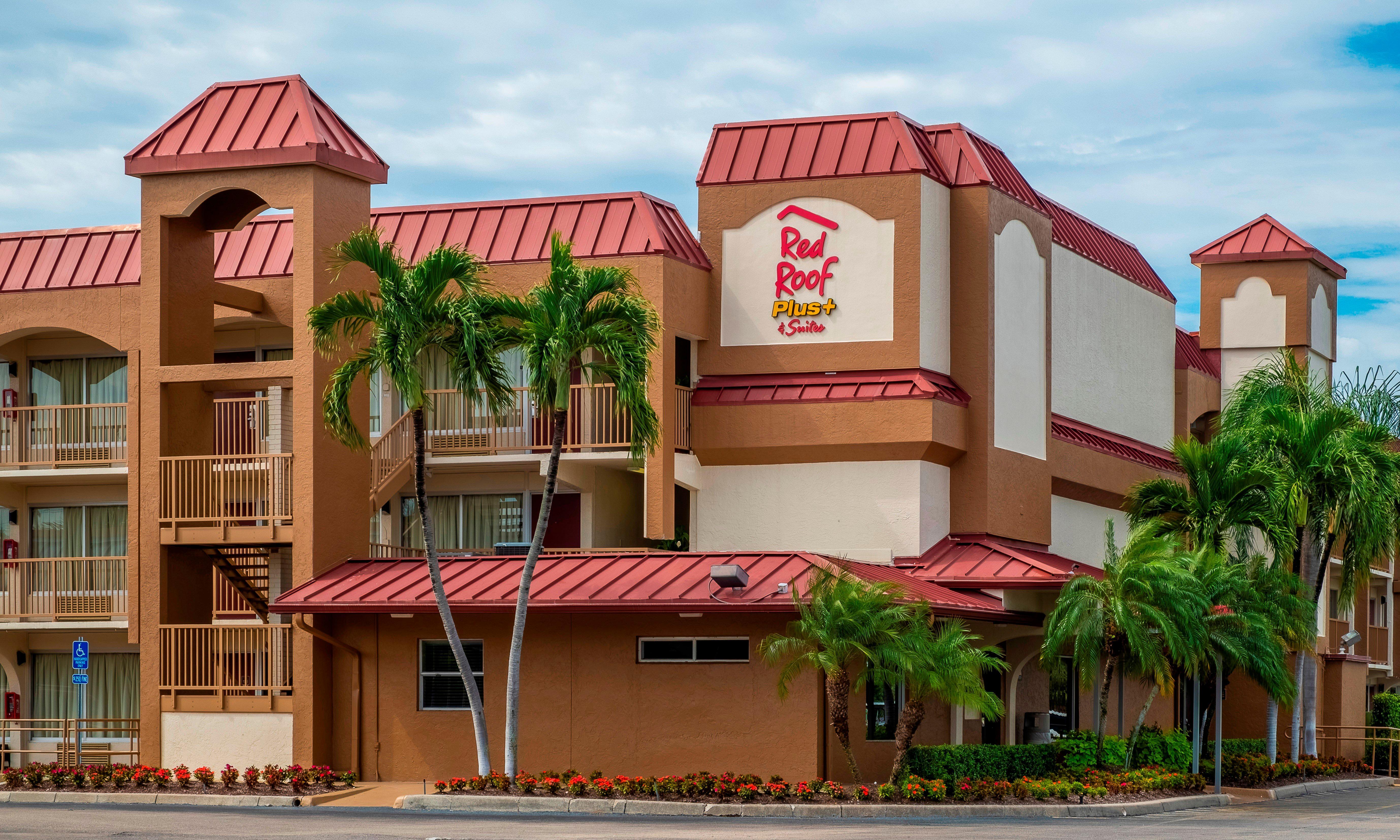 Red Roof Inn Plus+ & Suites Naples Downtown-5Th Ave S Exteriér fotografie