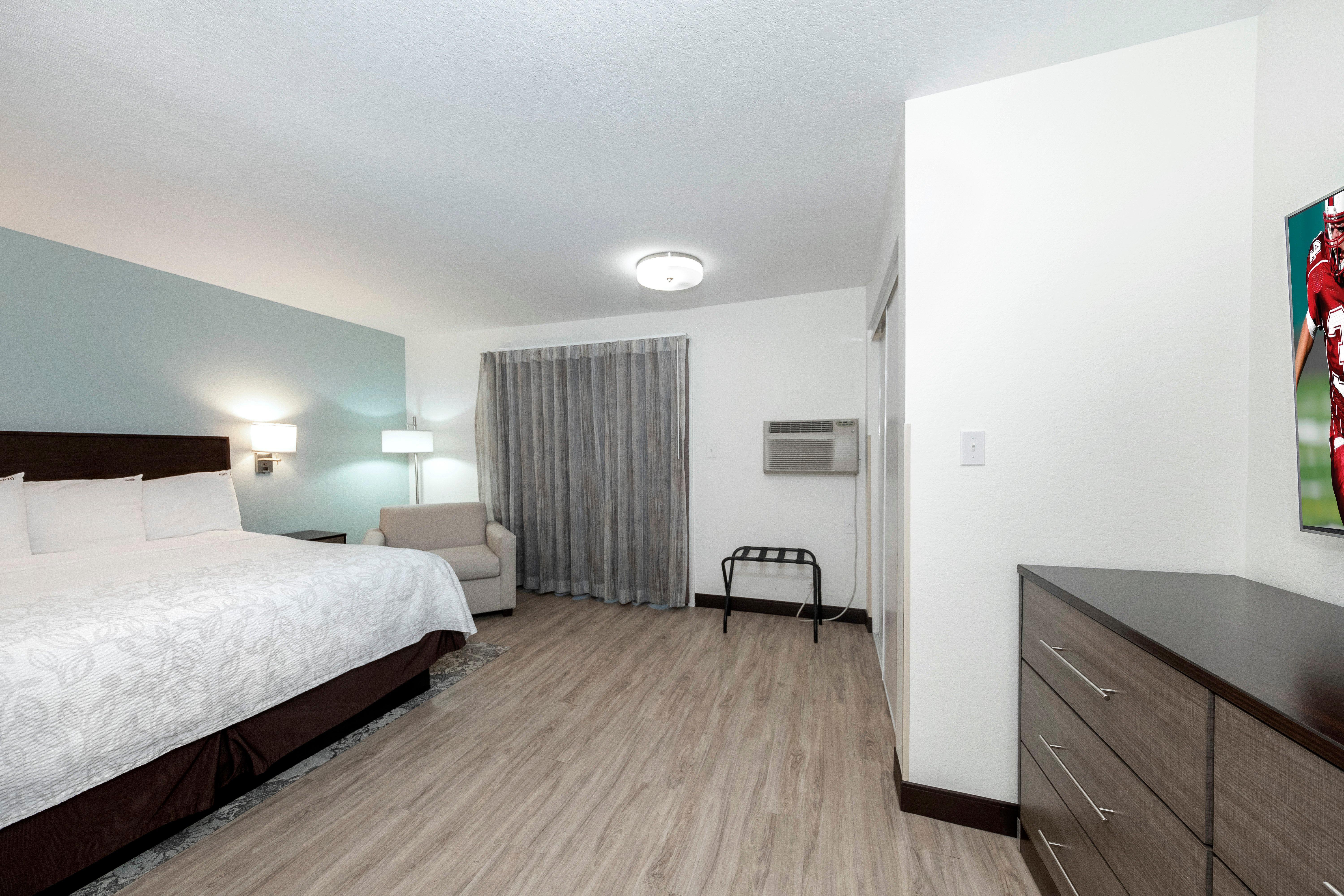 Red Roof Inn Plus+ & Suites Naples Downtown-5Th Ave S Exteriér fotografie