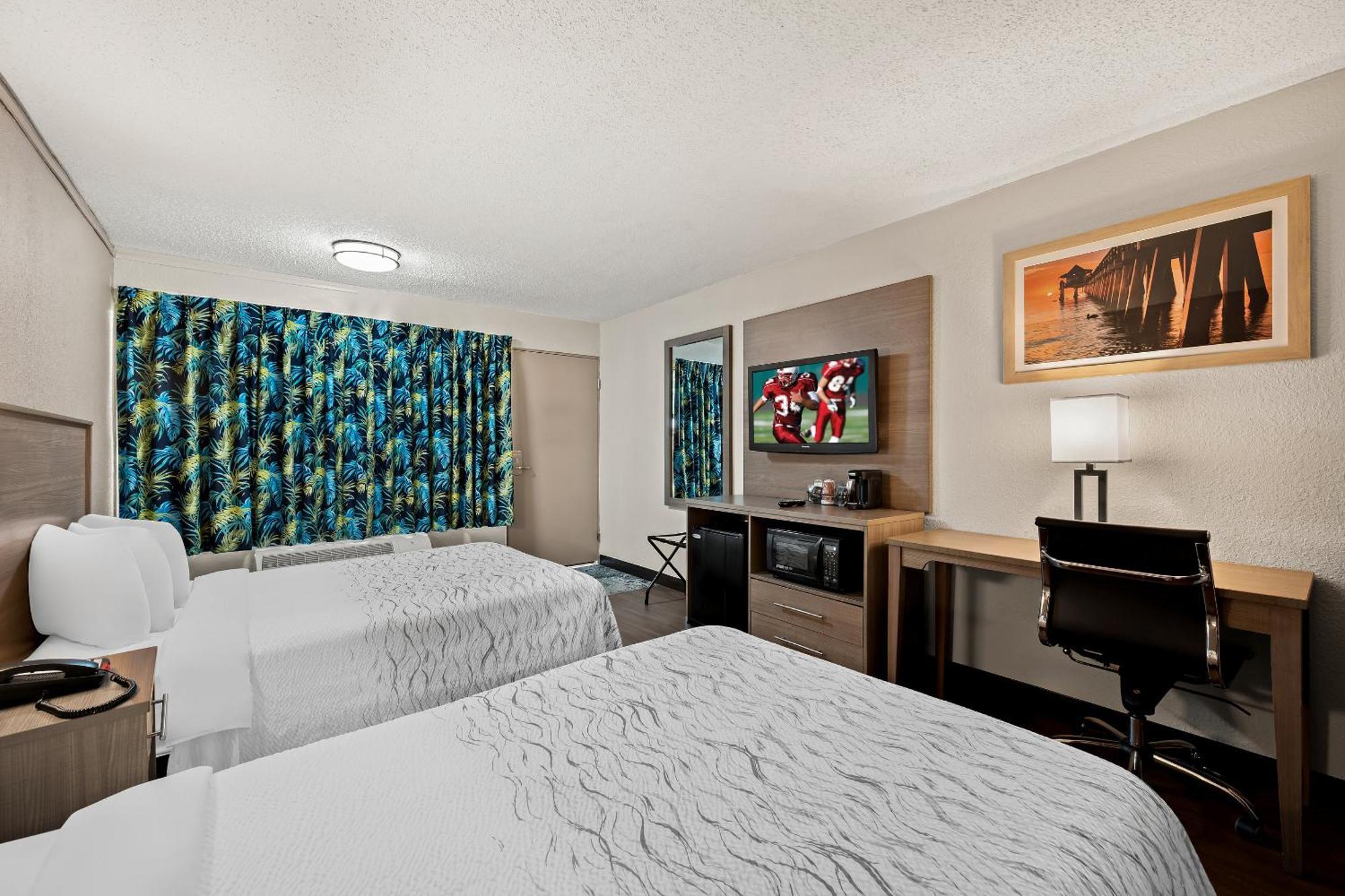 Red Roof Inn Plus+ & Suites Naples Downtown-5Th Ave S Exteriér fotografie