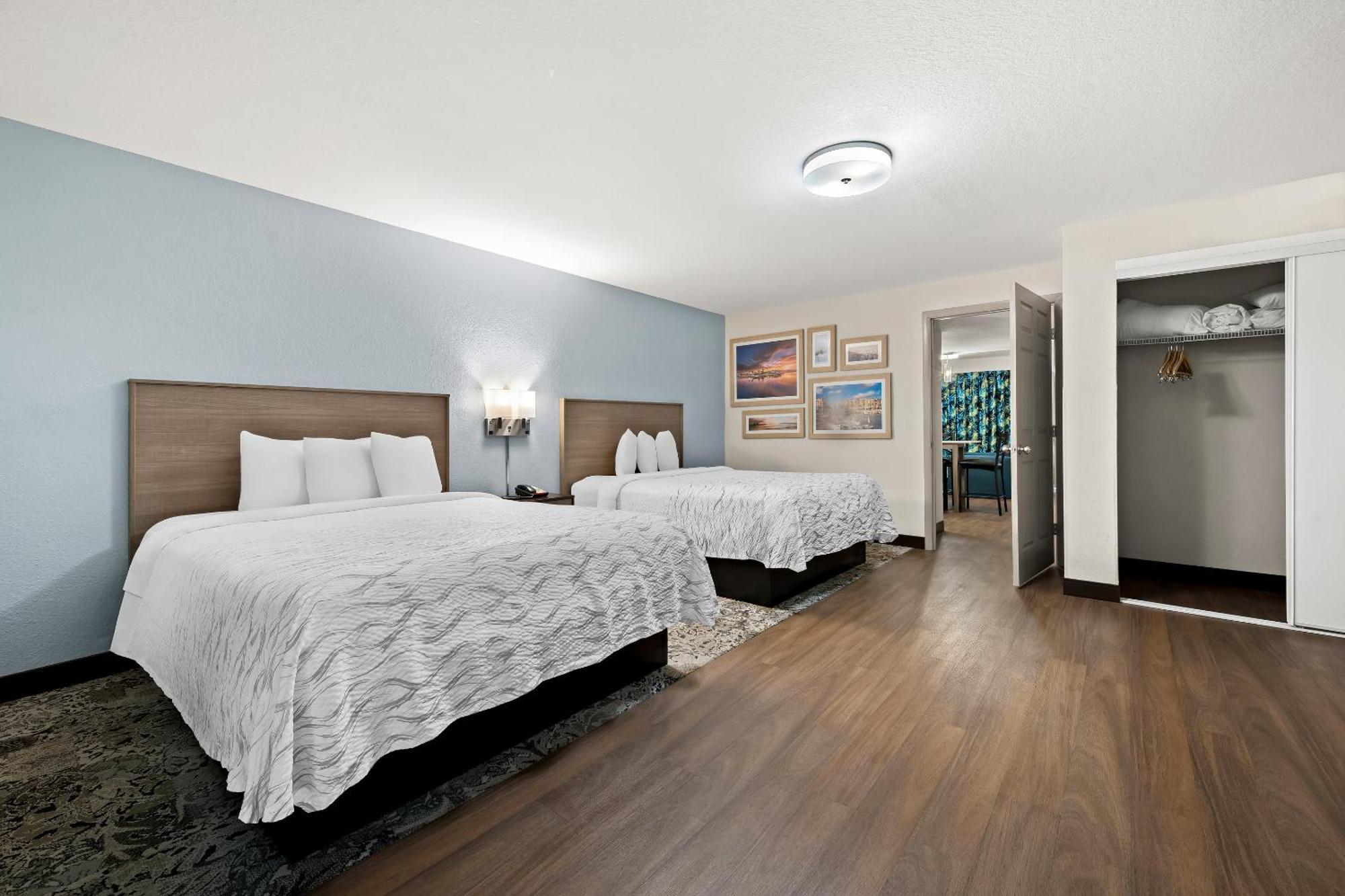 Red Roof Inn Plus+ & Suites Naples Downtown-5Th Ave S Exteriér fotografie