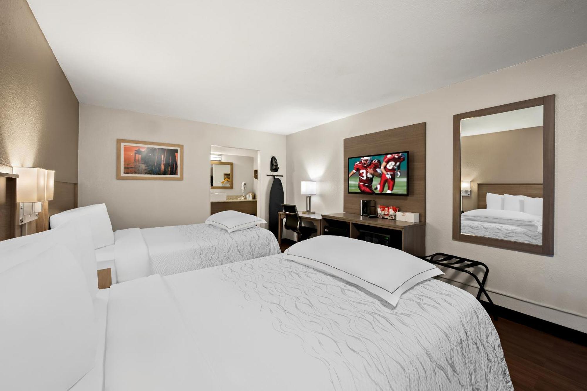 Red Roof Inn Plus+ & Suites Naples Downtown-5Th Ave S Exteriér fotografie